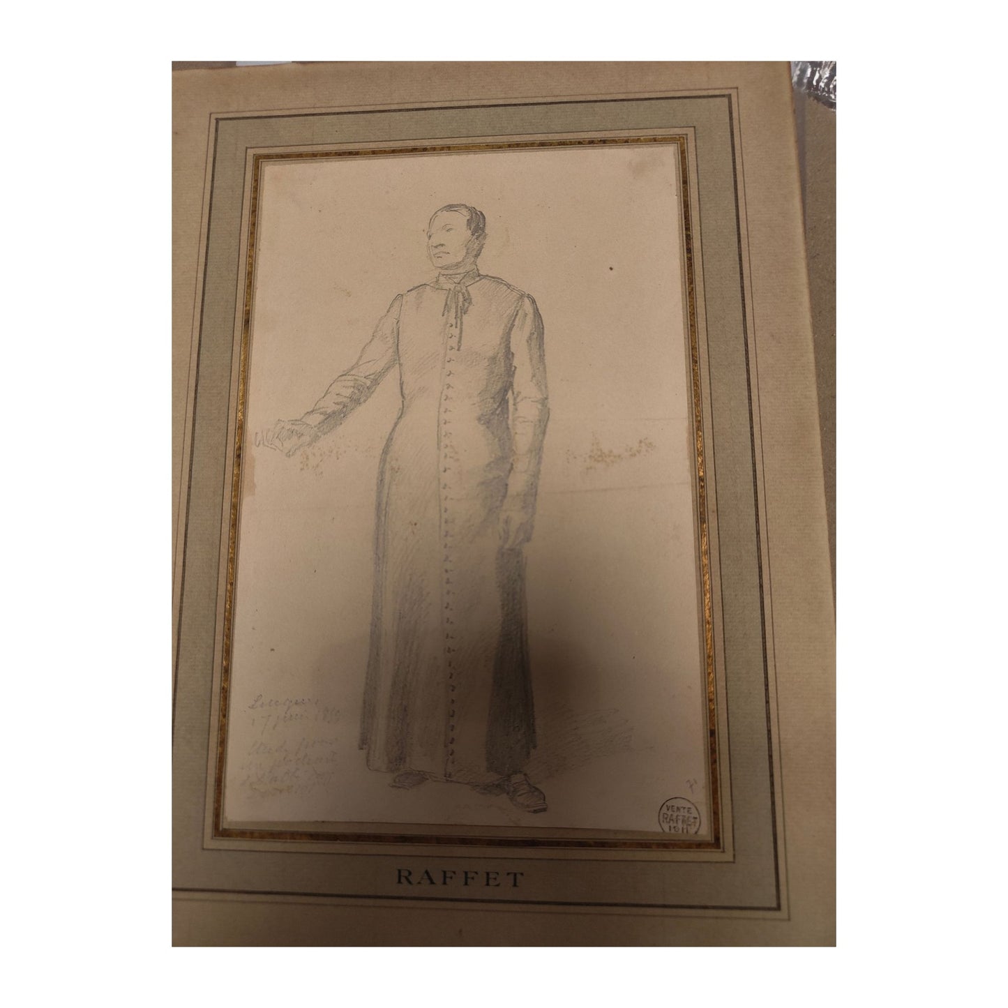 Dessin au crayon Portrait d’un abbé d’Auguste Raffet, avec cachet de la vente Raffet 1911, œuvre ancienne sous marquise, pièce rare pour collectionneur.