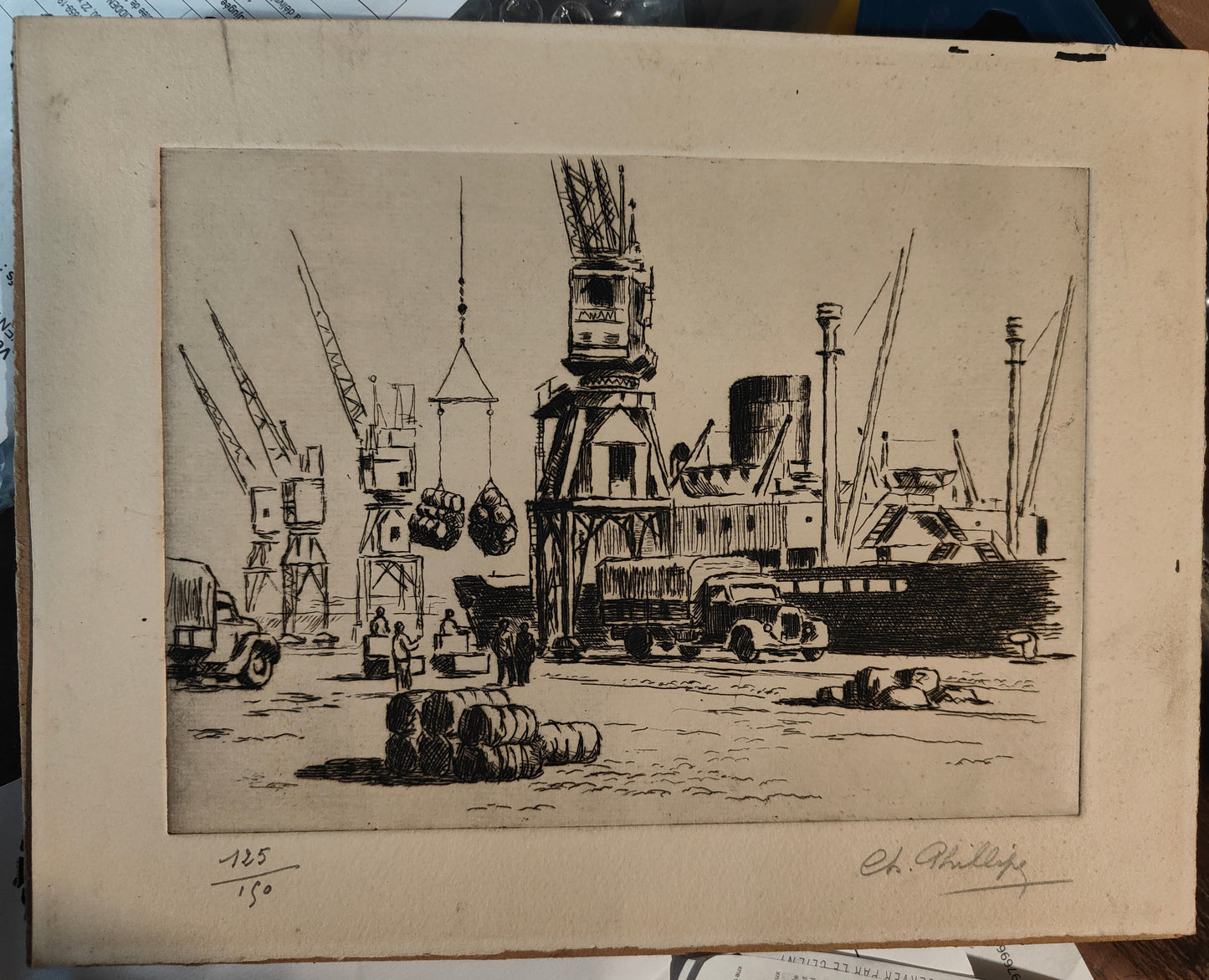 Eau-forte originale Déchargement au port de Charles Phillipe, signée et numérotée 125/150, scène maritime authentique à collectionner, format 21 × 27 cm.