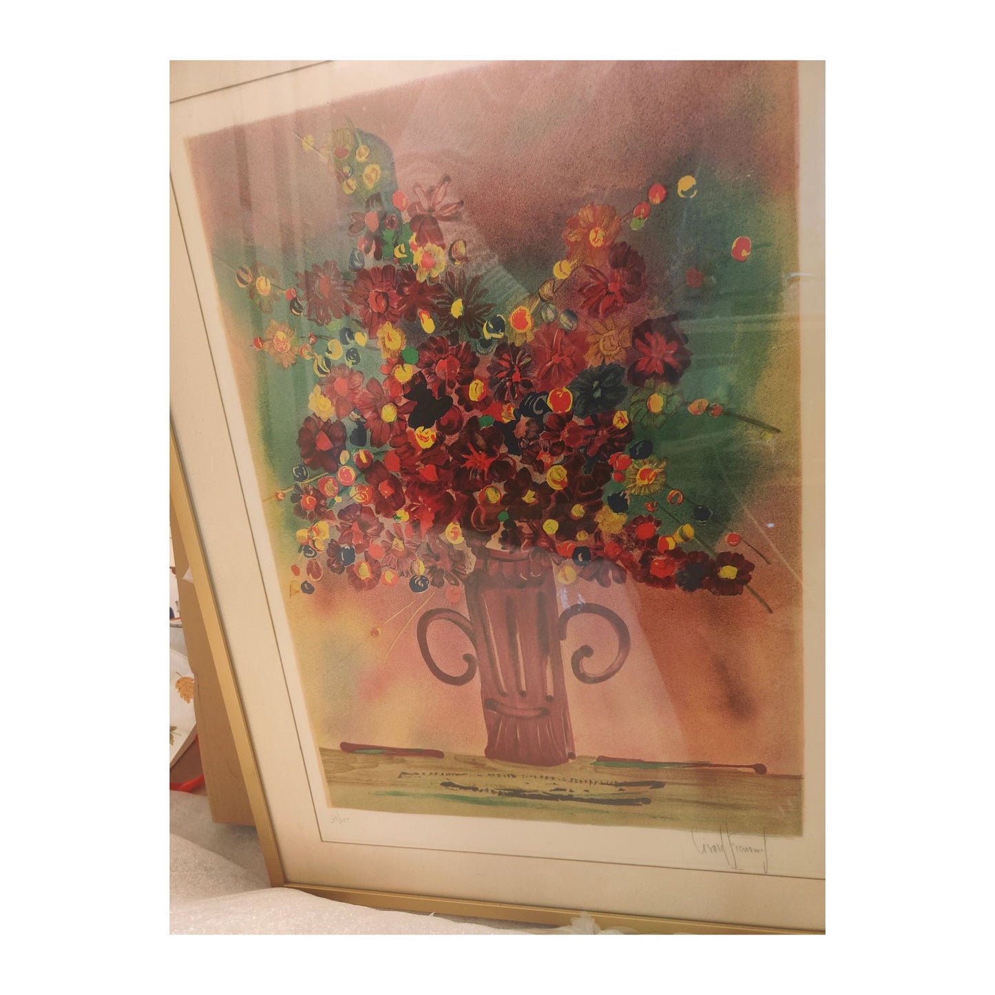 Lithographie originale Bouquet de fleurs de Gérard Economos, signée et numérotée 30/125, tirage limité encadré sous verre, composition florale vive et éclatante.