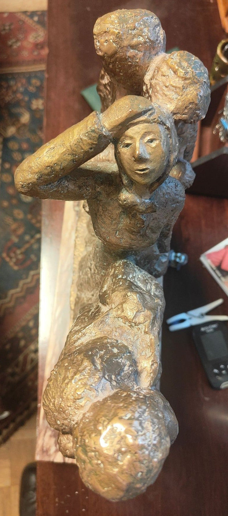 Image traitée - EXODUS important bronze à patine dorée