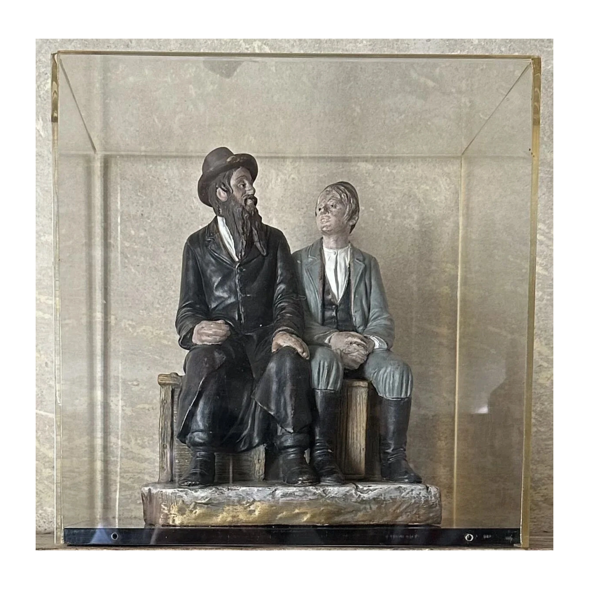 Groupe en terre cuite peinte Bernhard Bloch père et fils Europe Centrale sculpture 1836-1909 globe verre 28 cm 800 euros