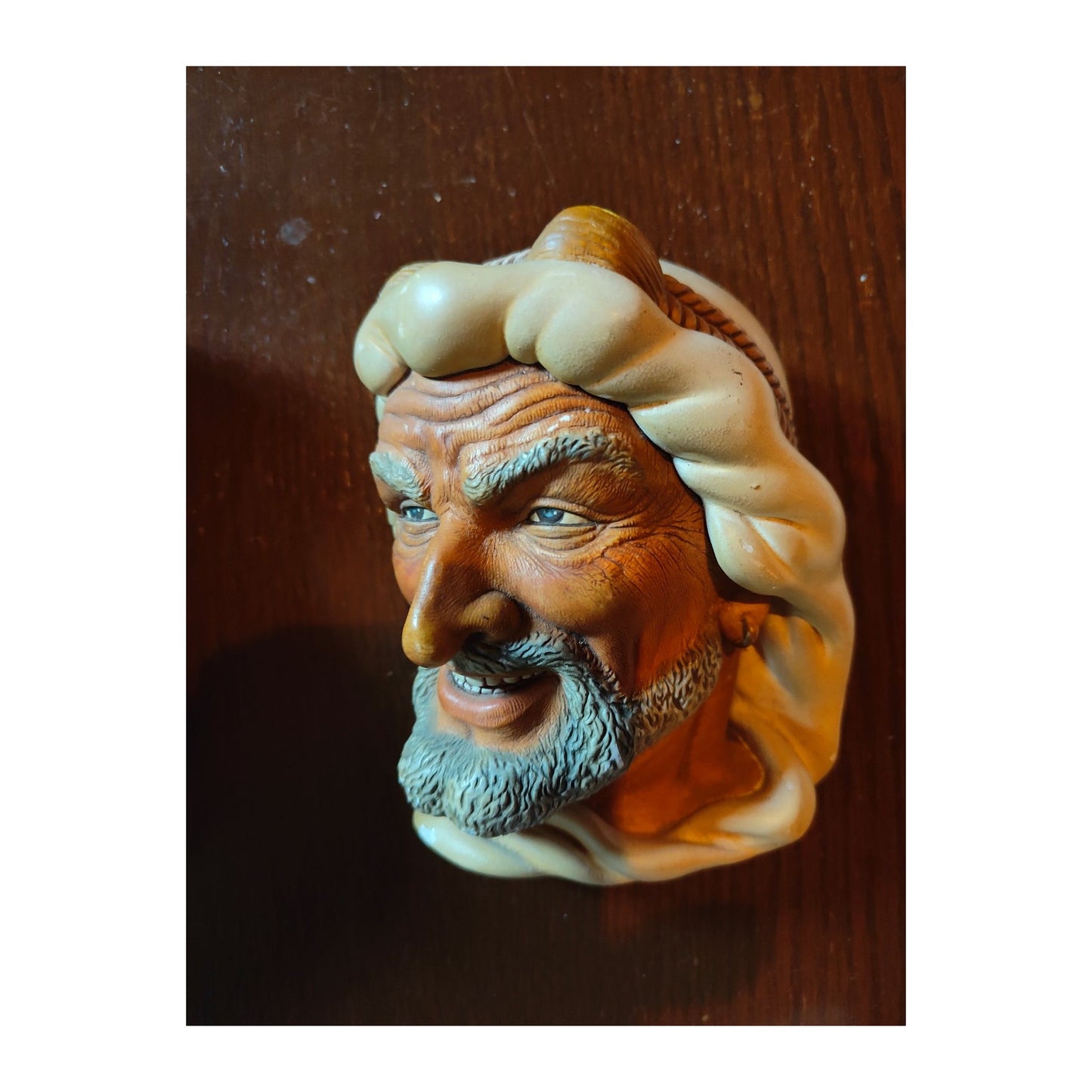 Figurine Bossons Bédouin en plâtre peint à la main, production arrêtée dans les années 90, pièce rare et authentique de collection, 12 × 15 × 9 cm.