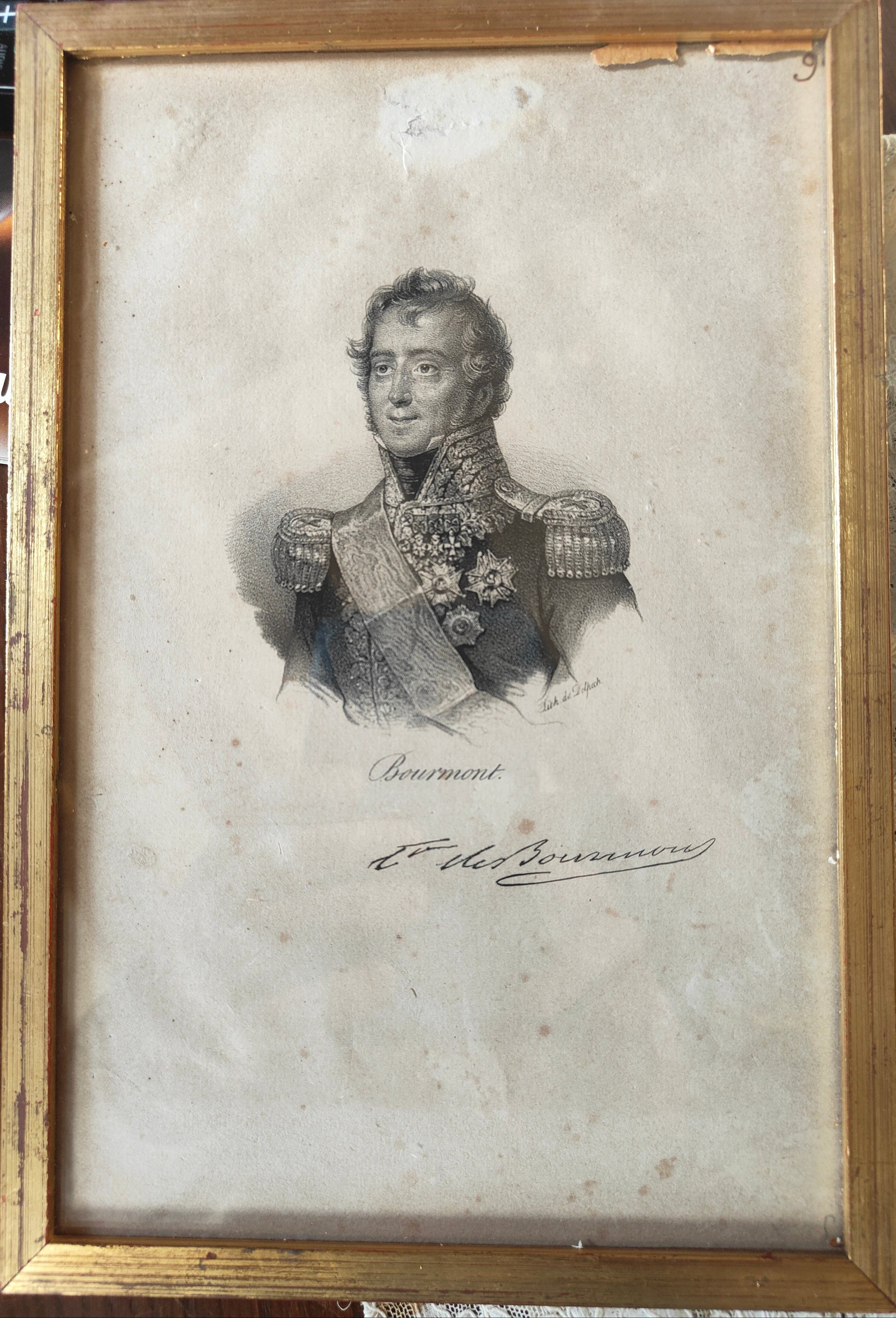 Lithographie du XIXᵉ siècle par François Séraphin Delpech représentant Louis Auguste Victor de Ghaisne de Bourmont, œuvre encadrée sur l’histoire du Premier Empire.