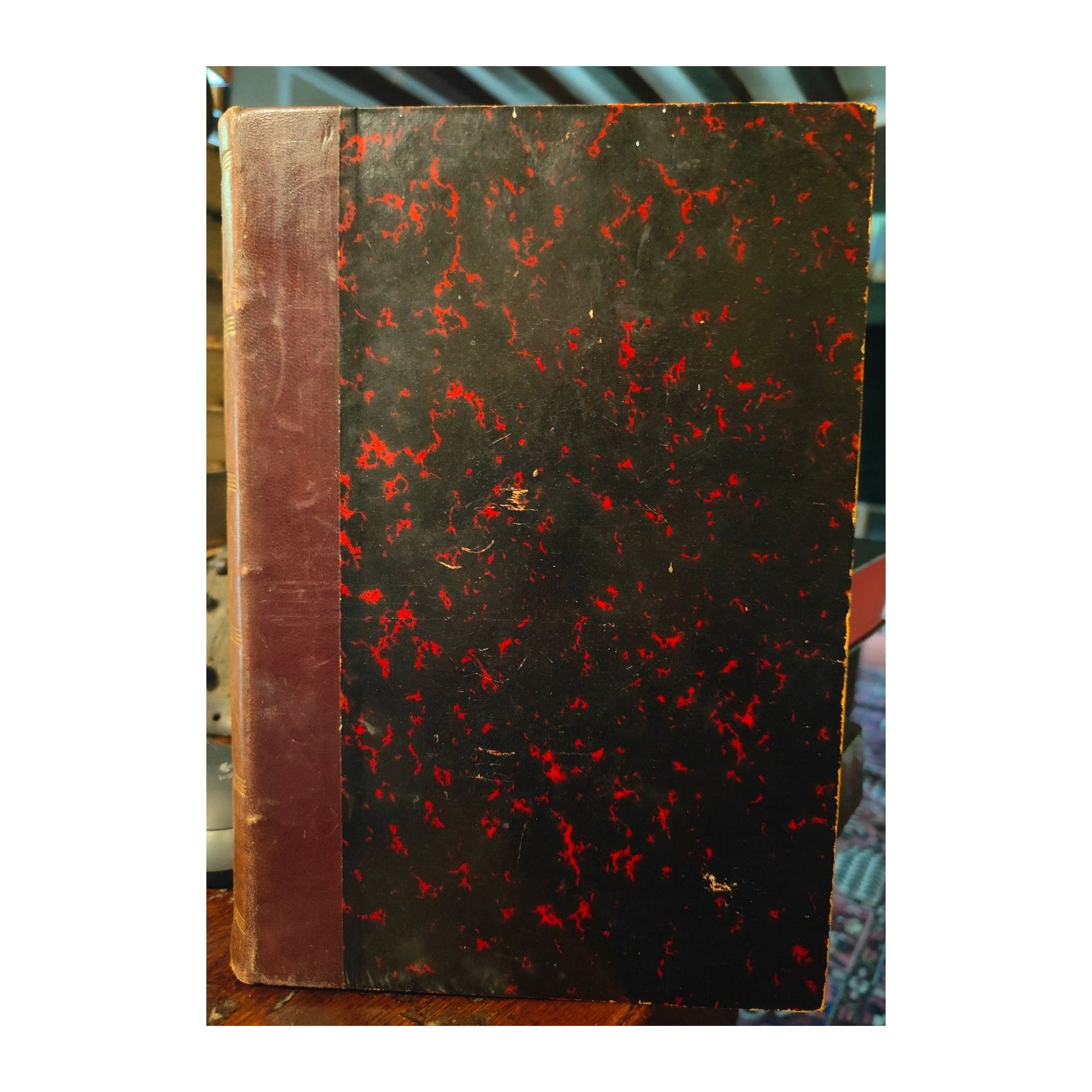 Livre ancien La Guerre fatale de Capitaine Danrit, pseudonyme d’Émile Driant, volume relié demi-cuir de 1192 pages illustré par Léon Couturier.