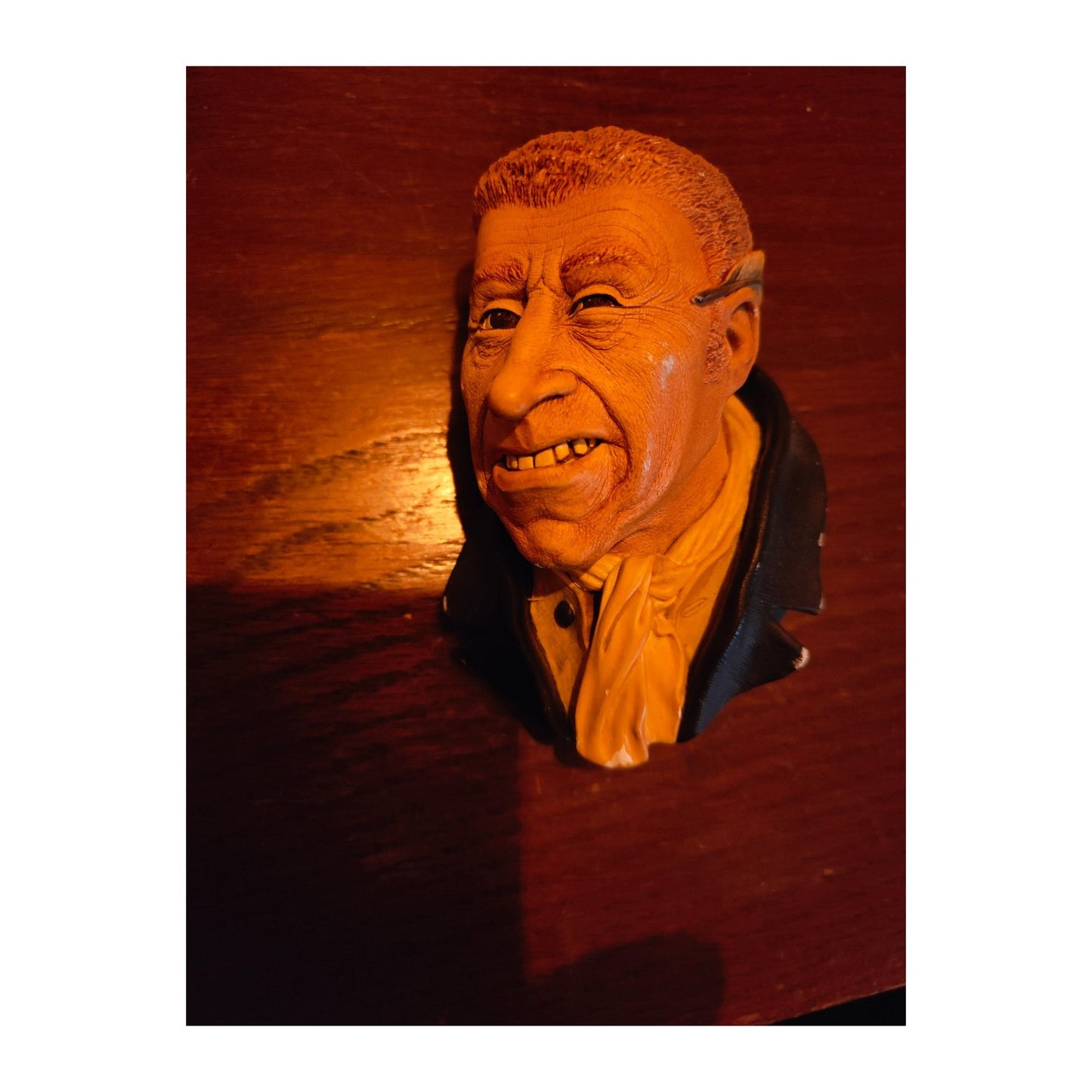 Figurine Bossons Uriah Heep 1964, personnage de Dickens en plâtre peint par Fred Wright, pièce authentique et rare, très prisée des collectionneurs.