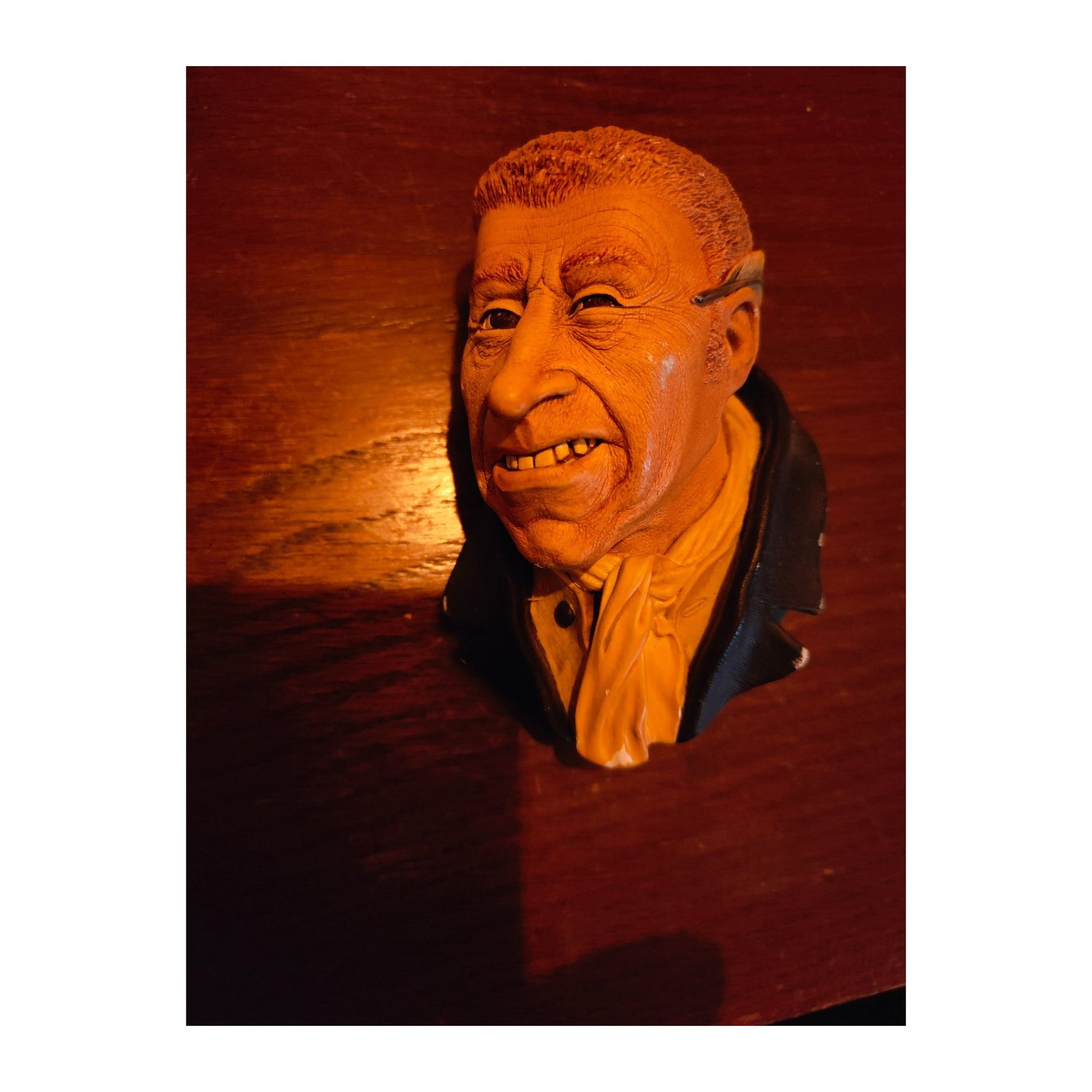 Figurine Bossons Uriah Heep 1964, personnage de Dickens en plâtre peint par Fred Wright, pièce authentique et rare, très prisée des collectionneurs.